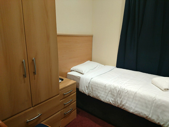 A comfortable single rooms